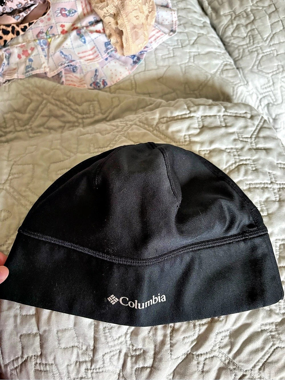 Columbia Black winter  &Athletic Hat